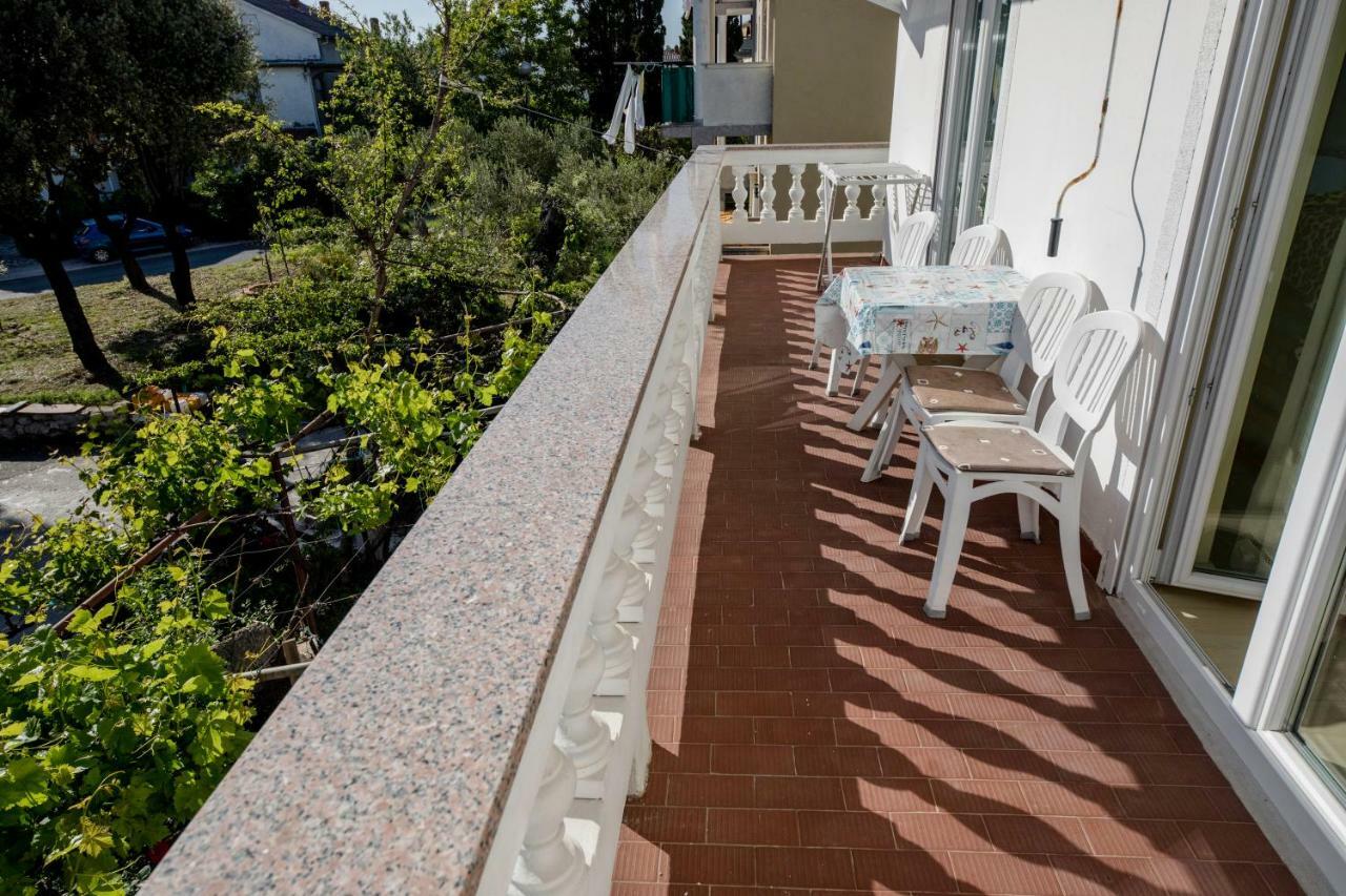 Apartment Marina Rab Town Exterior foto